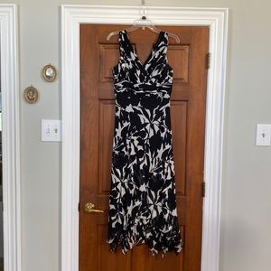 Donna Morgan Silk Maxi dress